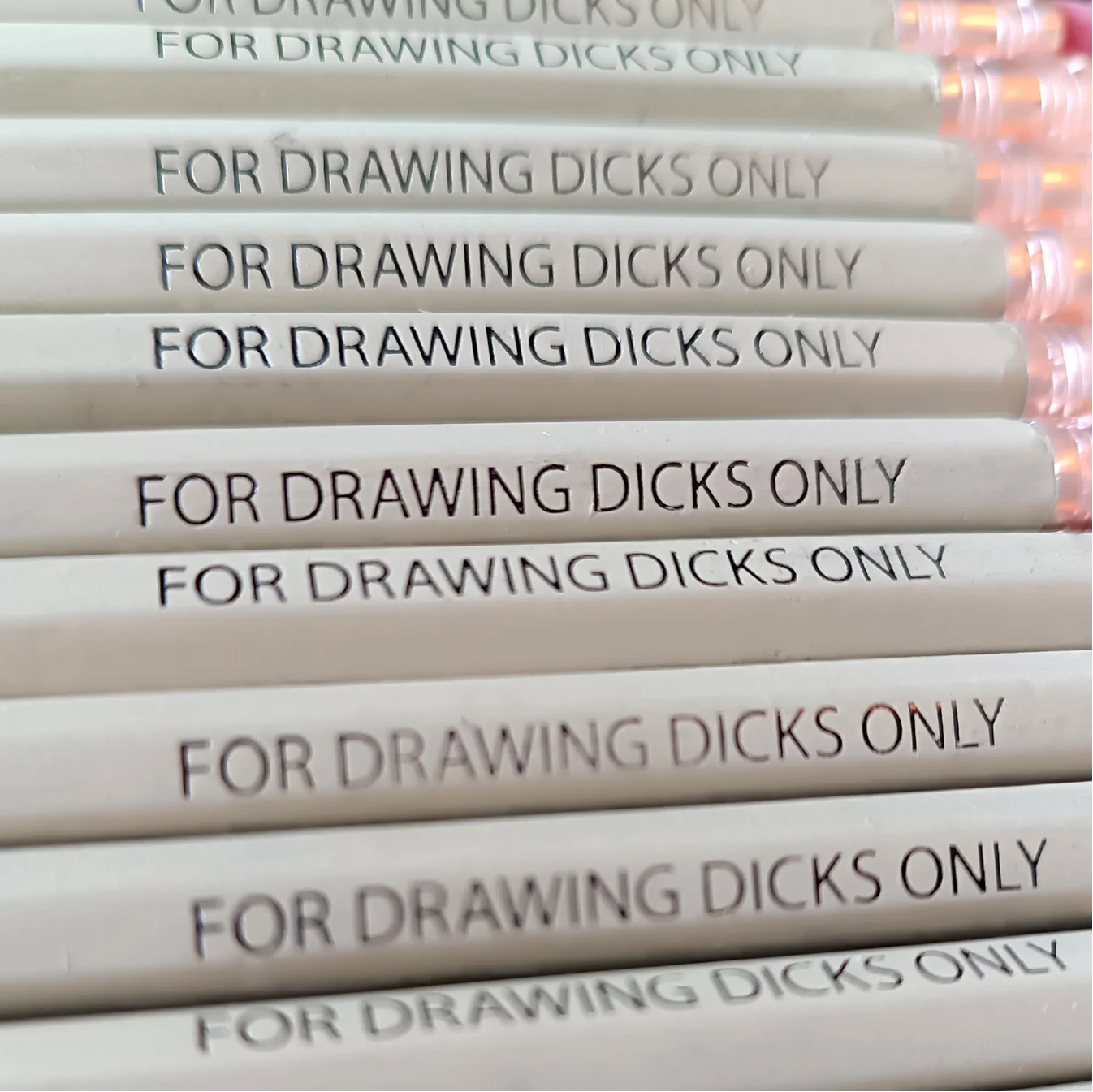 INDISPENSABLES CRAYONS