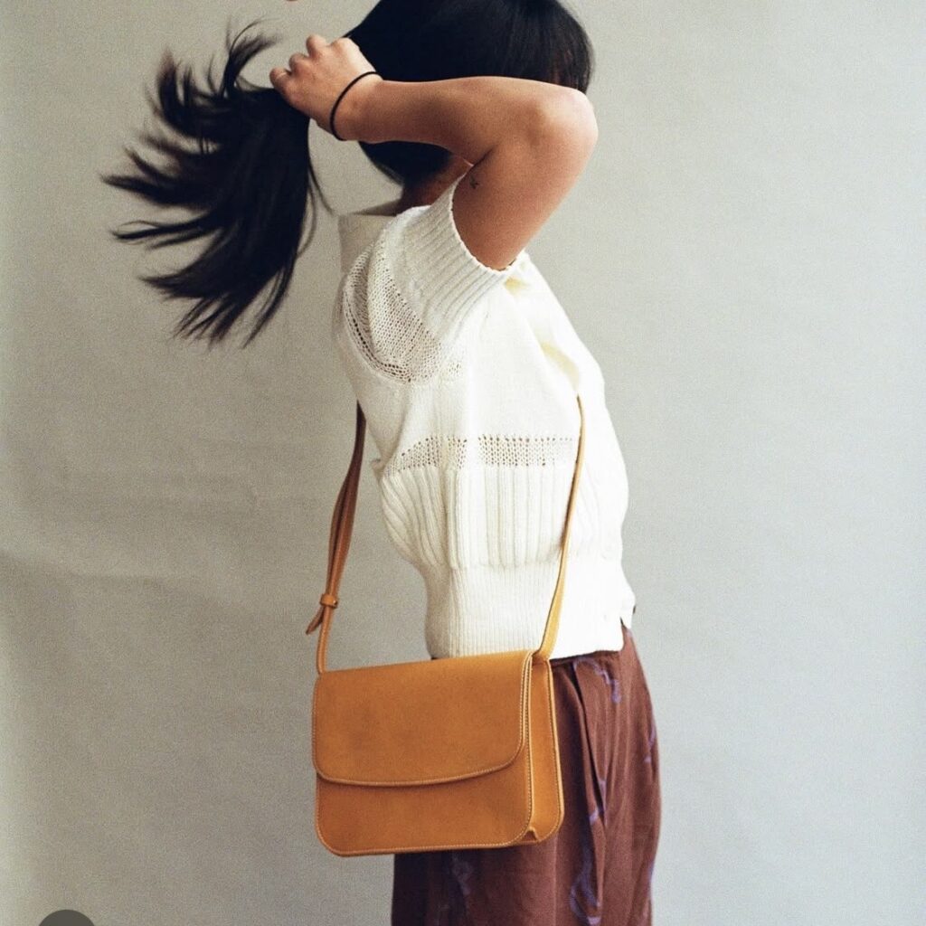 Laperruque sac en cuir