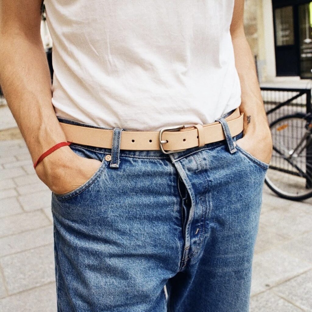 Laperruque ceinture cuir