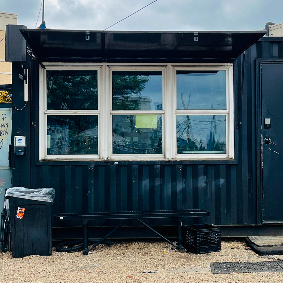 The lot radio studio